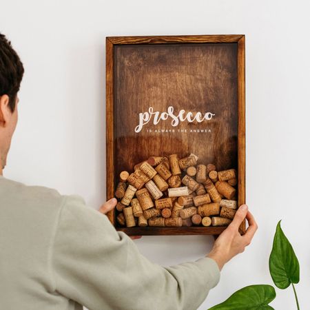 The Corkbox, Prosecco is always the answer kork-ramme i vallnøtt farge