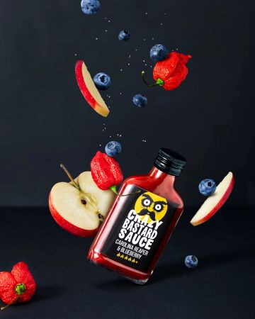Crazy Bastard chilisaus Carolina Reaper og blåbær