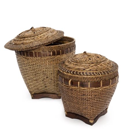 Håndflettet kurv av rattan, to størrelser