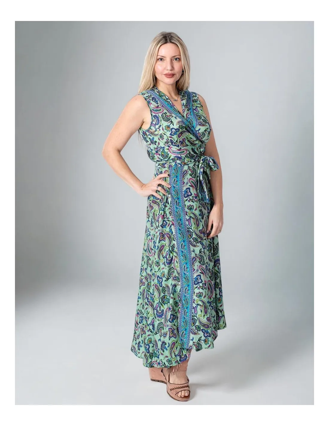 Kjole omslags grønn i silke