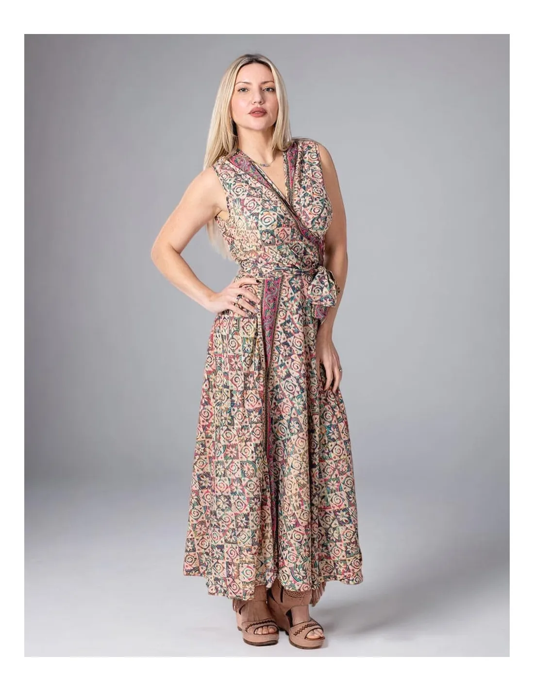 Kjole omslags beige i silke