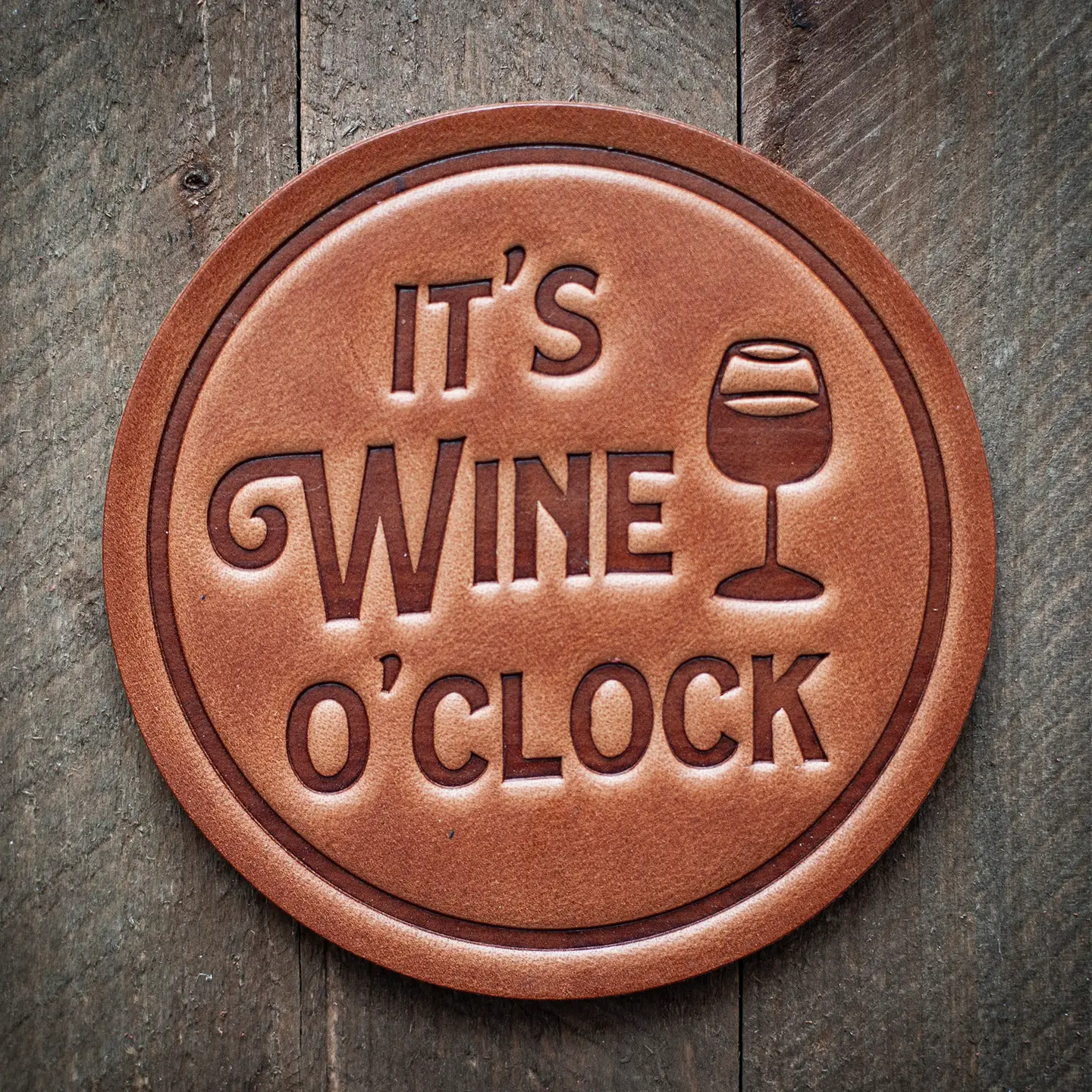 It`s Wine O'clock glassbrikke i skinn, 10 cm