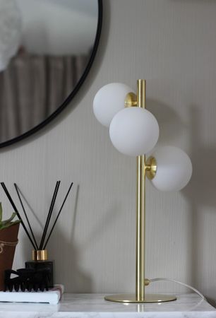 Atom bordslampa mässing/vit