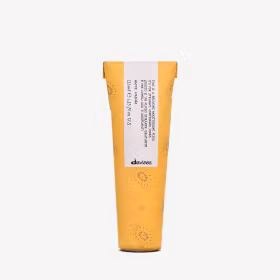 This is a Relaxing Moisturizing Fluid 125 ML