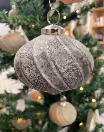Julkulor Grå -flera varianter