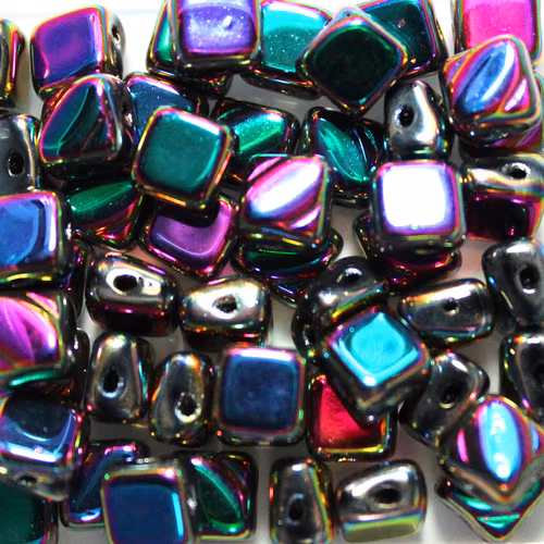 Jet Full Vitrail Green Silky Beads 10g