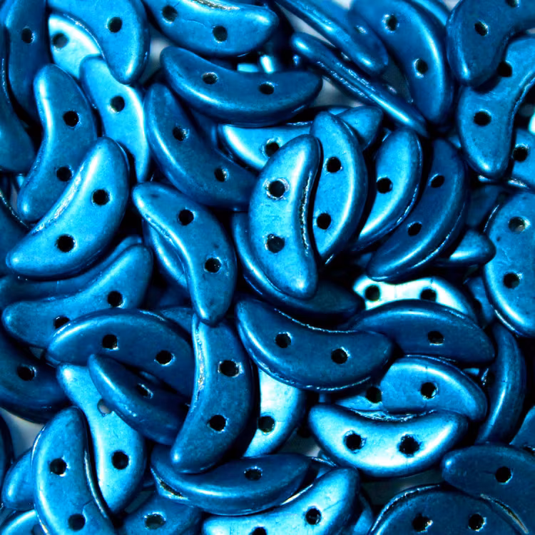 Saturated Aquamarine Crescent 10g