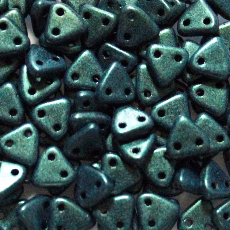 Metallic Suede Light Green CzechMates Triangle 10g