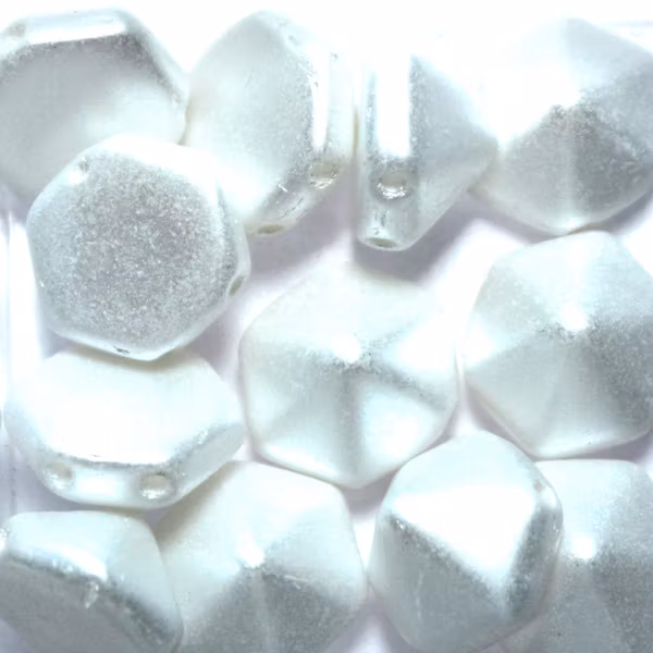 Alabaster Pastel White Pyramid Hex 12st