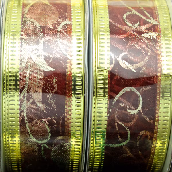 Vinröd med Juliga Gulddetaljer Organzaband 25mm 2,5m