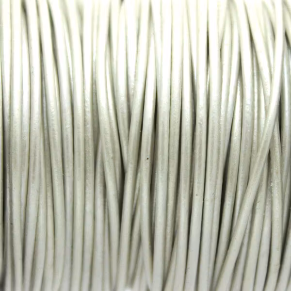 Metallic Pearl Silver Läder 1mm Rund 1m