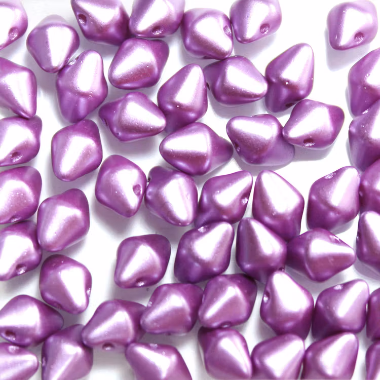 Alabaster Pastel Lila Spiky Button 50st