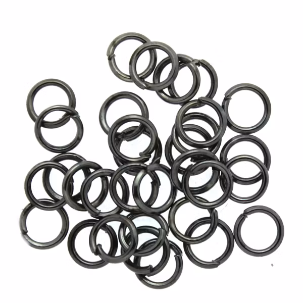 Oxidfärgade Bindringar 5x0,7mm ca. 30st
