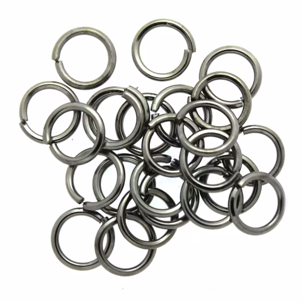 Oxidfärgade Bindringar 6x0,8mm ca. 25st