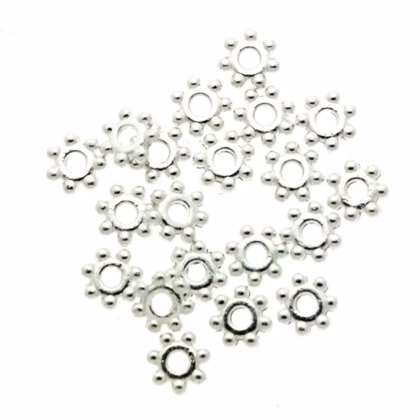 Silverfärgad Daisy Mellandel 4mm 20st