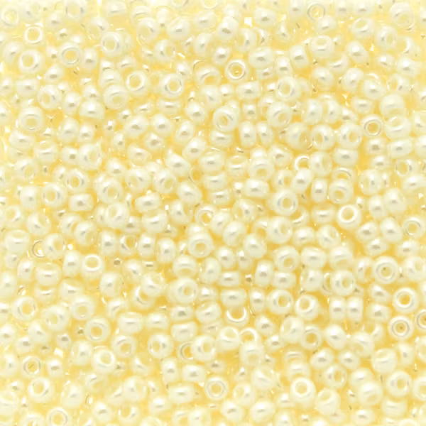 Ivory Ceylon 11-0440 Miyuki Seedbeads 11/0 10g