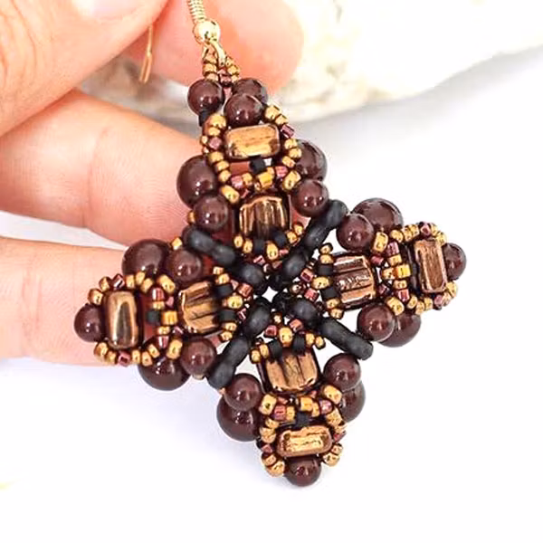 Trinity Cross Örhängen PDF