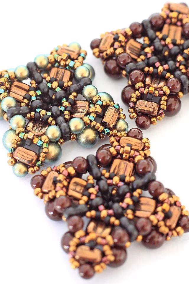 Trinity Cross Örhängen PDF