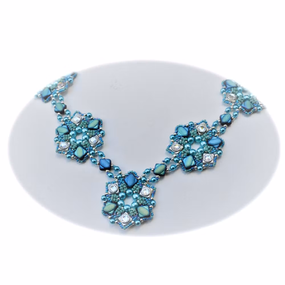 Calleigh Halsband PDF