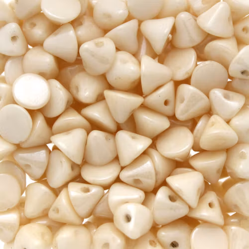 Opaque White Beige Luster Button Bead 50st