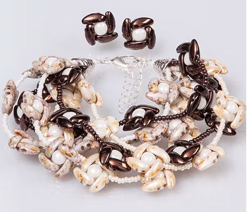 Chocolate with nuts and yogurt Armband Örhängen PDF