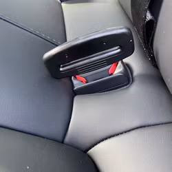 Turvavyön klipsi, matala malli - Tesla Model S/3/X/Y+ID.3/ID.4