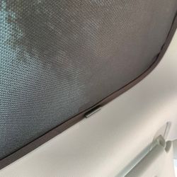Aurinkosuoja katolle, 2 osaa - Tesla Model 3