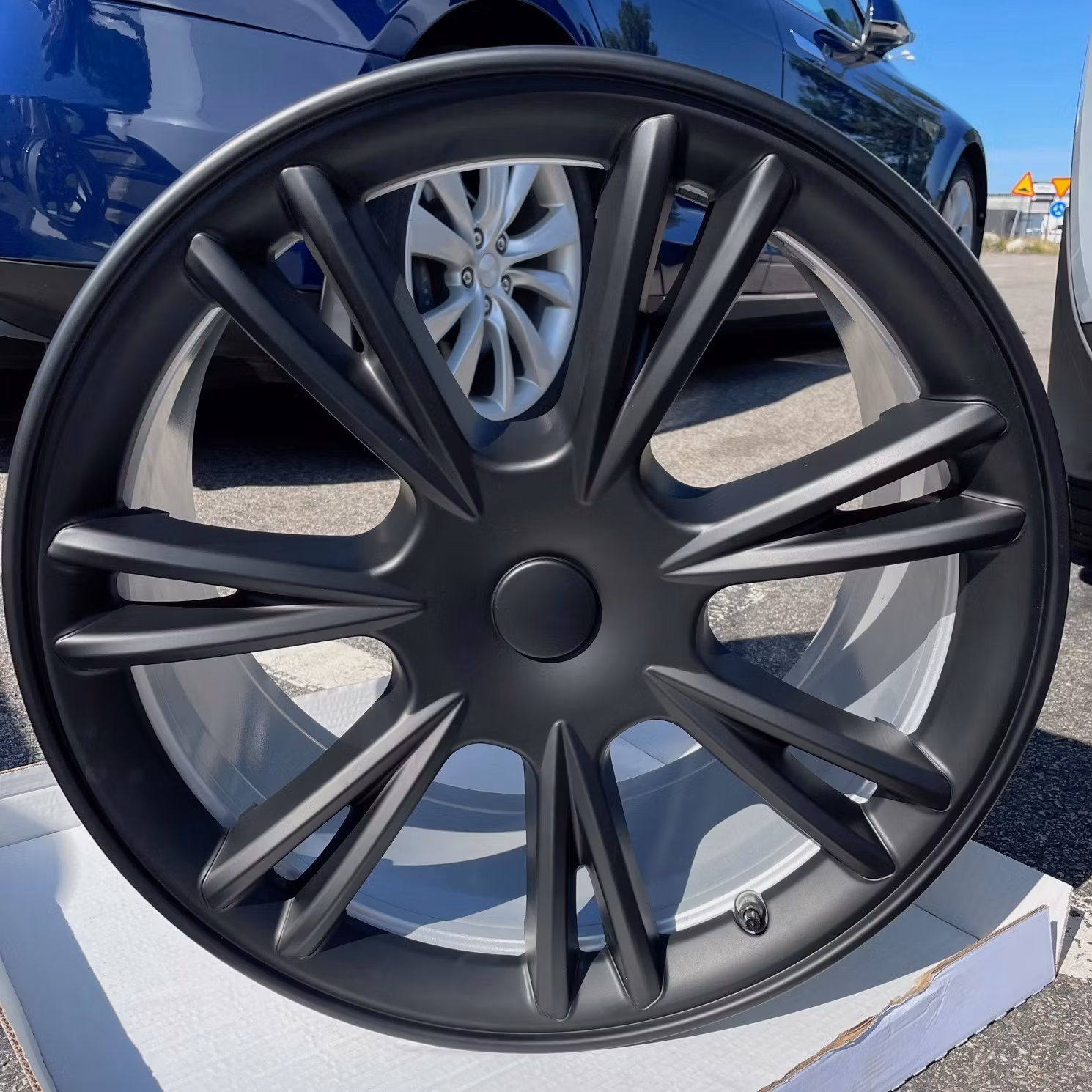 Pölykapselit Gemini 19" - matta musta - Tesla Model Y