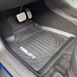 Kumimatot 3D - Tesla Model 3