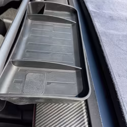 Säilytyslokero näytön taakse - musta - Tesla Model 3/Y