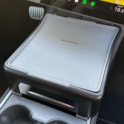 Tarjotinlevy keskikonsoliin - Tesla Model 3 2021/Y