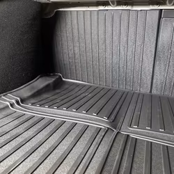 Suoja takaistuimen selkänojan taustalle, TPE-materiaali - Tesla Model 3 Highland
