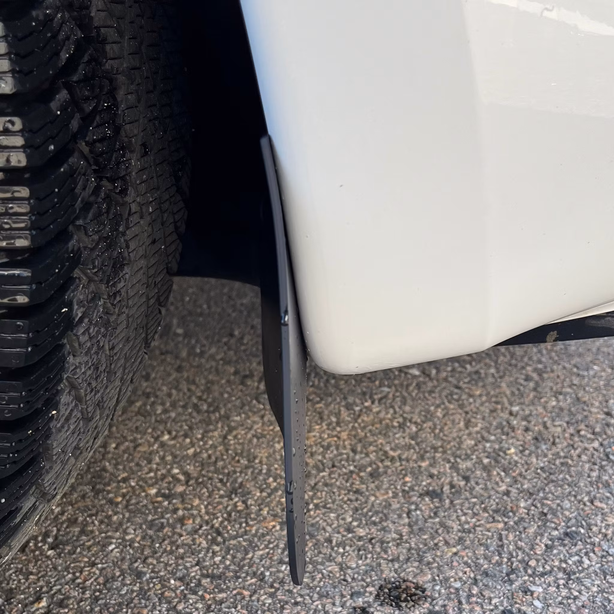 Roiskeläpät, pehmeät - Tesla Model 3 Highland