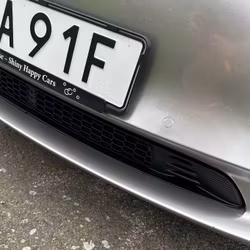 Ilmanottoaukon suoja eteen - Tesla Model 3