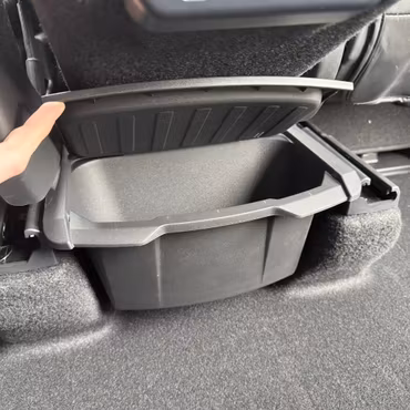 Takapenkin säilytyslokero kannella – Tesla Model Y Juniper LR 2025, P