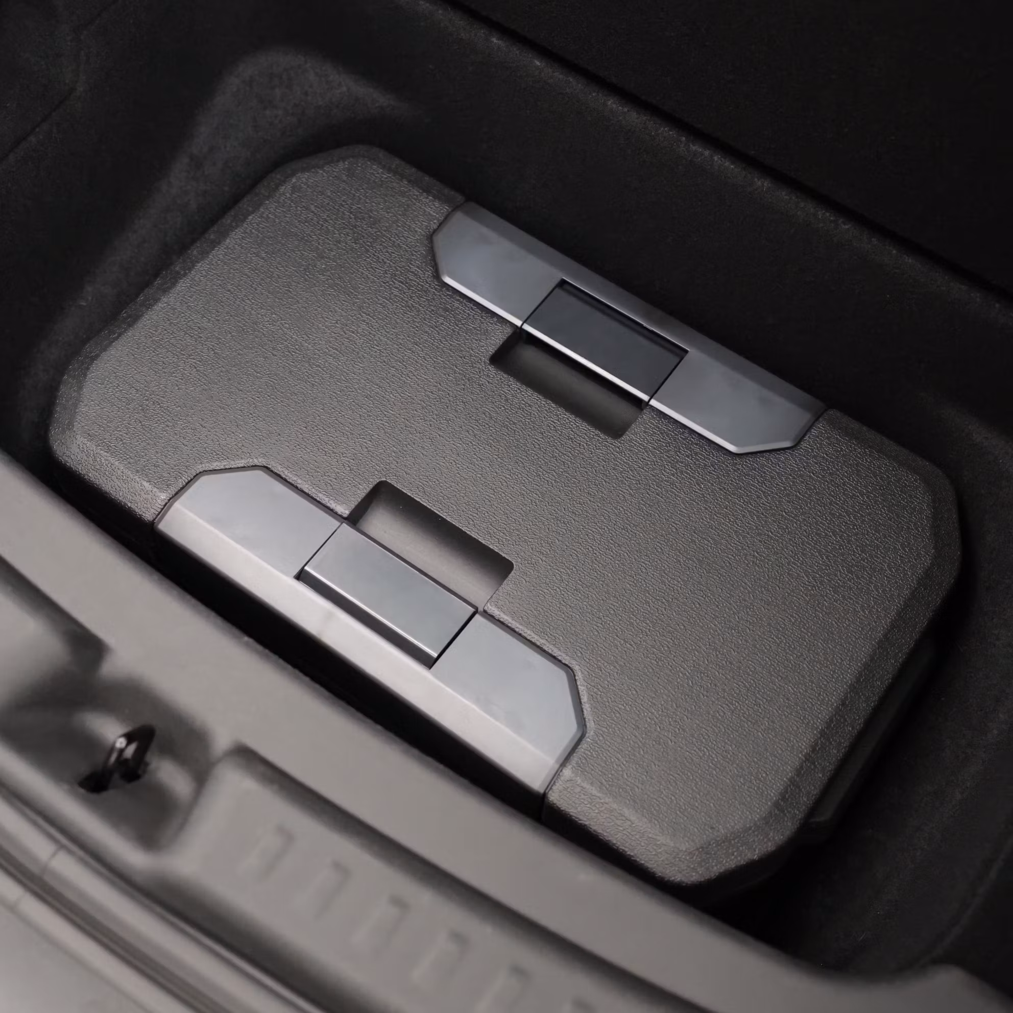 Jääkaappi – Tesla Model 3 / Y