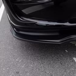 Etuspoileri, kaksi vaihtoehtoa – Tesla Model Y Legacy