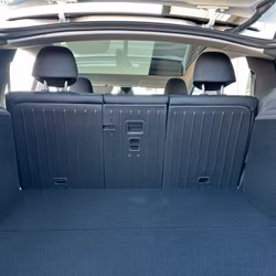 TPE-matot/suojat takaistuinten selkänojiin – Tesla Model Y Juniper