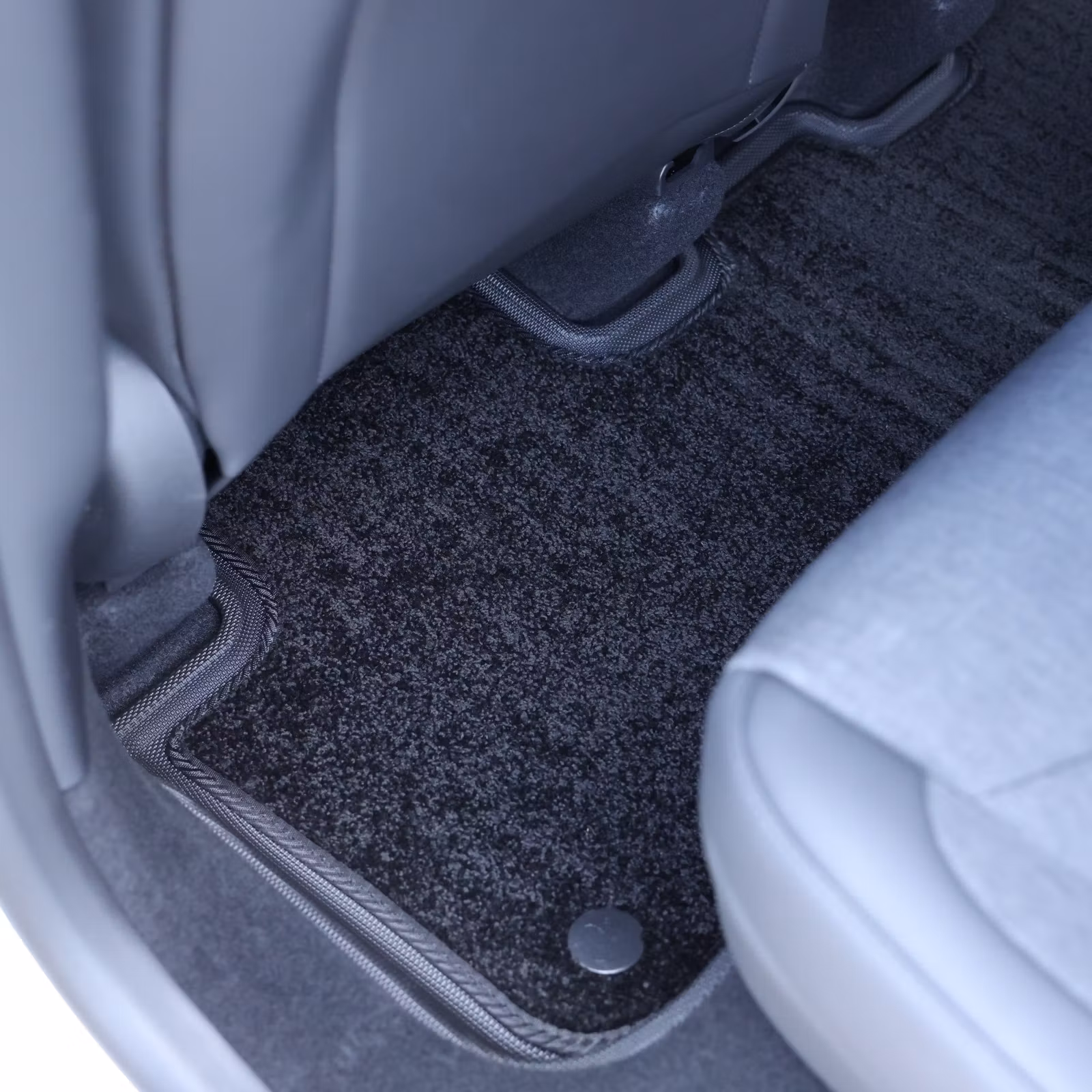 TPE Nano -sisätilamatot kangasmatoilla – Tesla Model Y Juniper