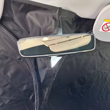 Tuulilasin aurinkosuoja – Tesla Model Y