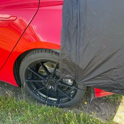 Nukkuma teltta - Tesla Model 3
