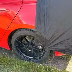 Nukkuma teltta - Tesla Model 3