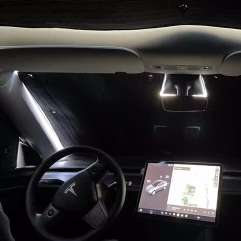 Pimennys ja aurinkosuoja - Tesla Model Y