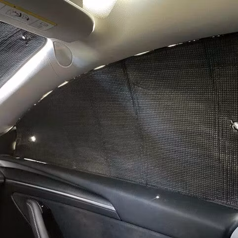 Pimennys ja aurinkosuoja - Tesla Model Y