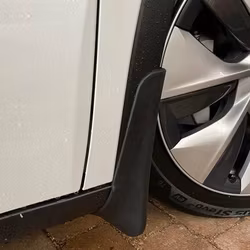 Roiskesuojat - Tesla Model Y