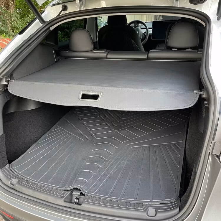 Tavaratilan yksityisyys suoja - Tesla Model Y
