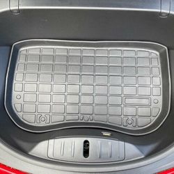 Etukontin matto TPE - Tesla Model 3