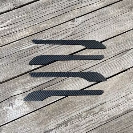 Ovenkahvojen paneelit - matta hiilikuitu - Tesla Model 3