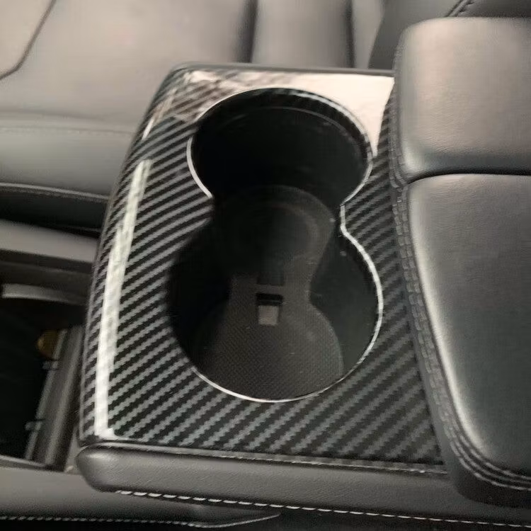 Mukinpidike kiiltävää hiilikuitua - Tesla Model S / X