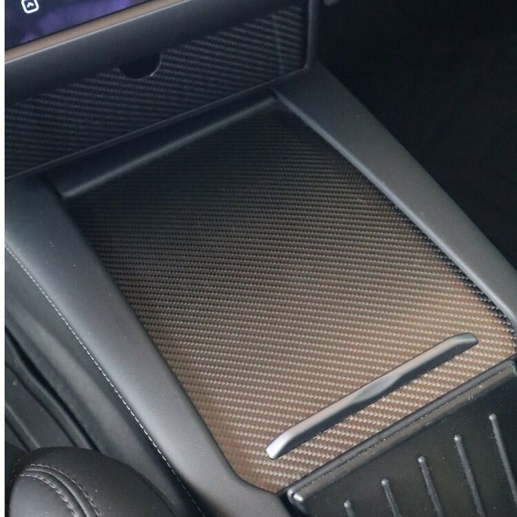 Keskikonsolin kalvo, hiilikuitu - Tesla Model S